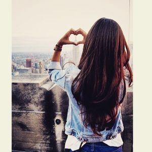 Meet your Posher, Aviva